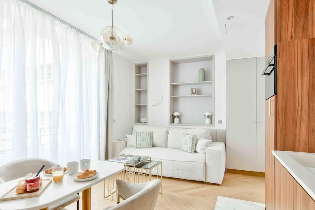 Appartement Romantic Getaway - Le Marais - With Ac *